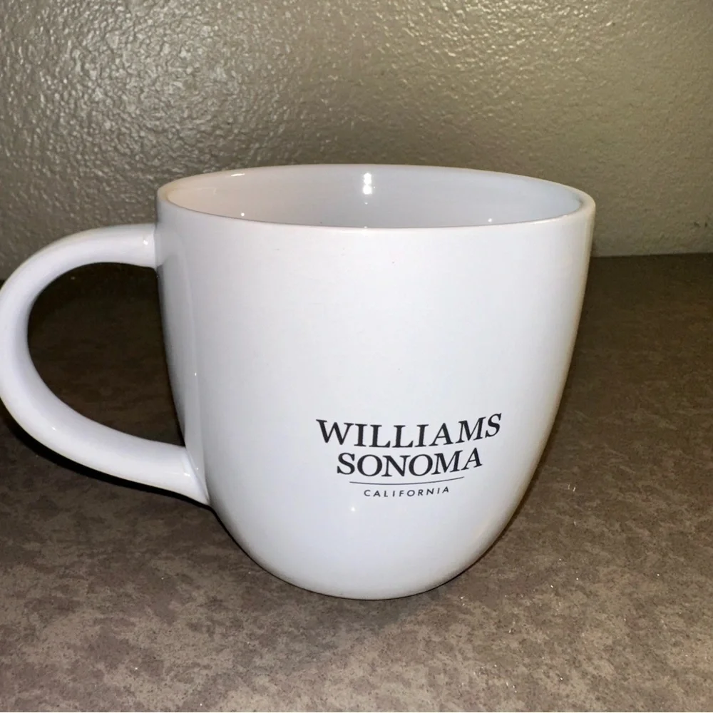 Williams and Sonoma Los Angeles city mug. Great condition with no issues.